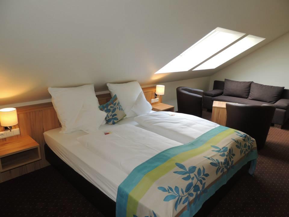 Sutter'S Landhaus Hotel Gensingen Phòng bức ảnh