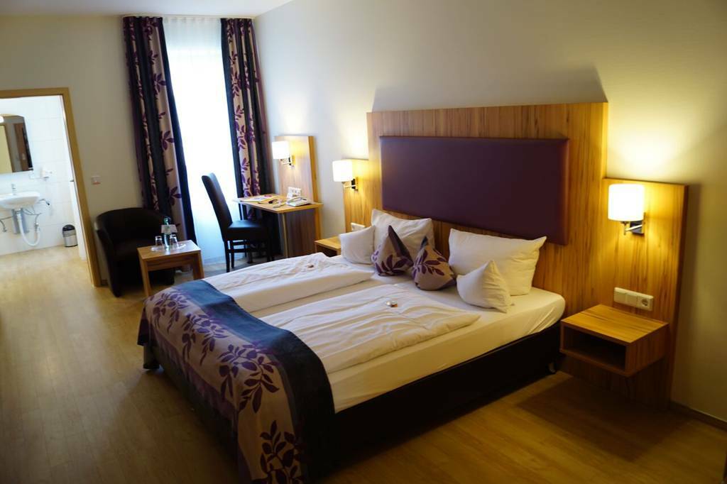 Sutter'S Landhaus Hotel Gensingen Ngoại thất bức ảnh